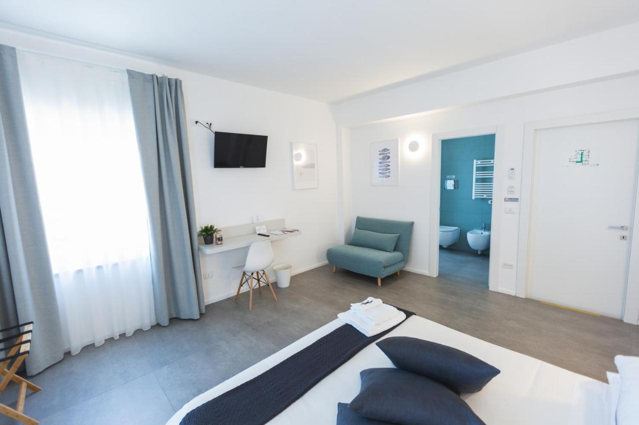 B&B A Due Passi Dal Mare Gela Exterior photo
